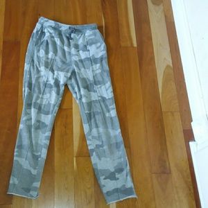 Grey camo sweat pants
